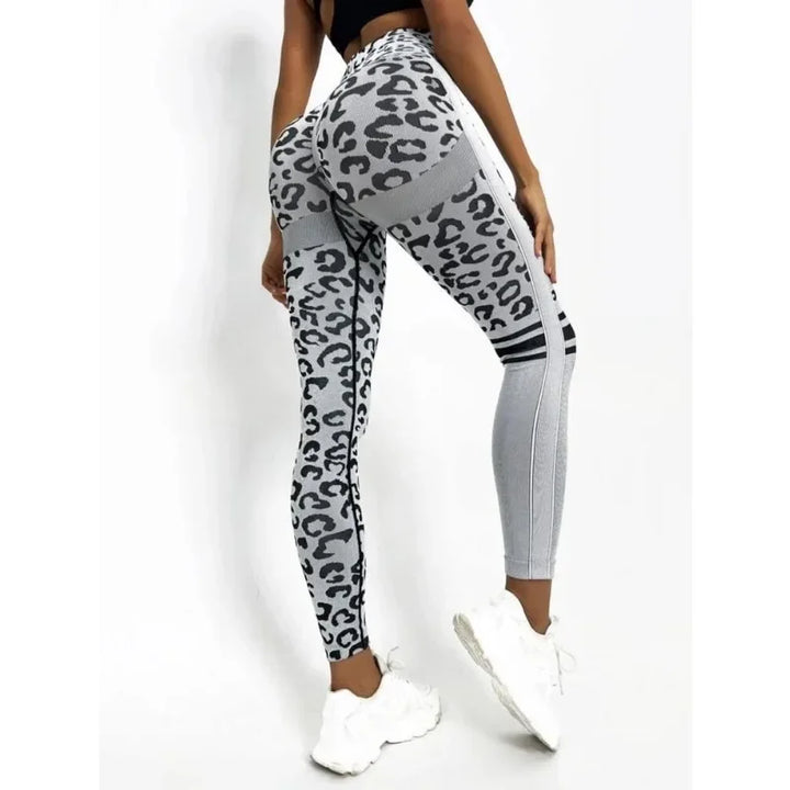 Translation missing: en.Seamless Leopard Yoga Leggings – High-Waist Support with Sculpting Comfort.  Available in 4 Leopard Print Colours