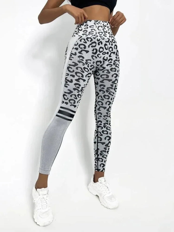 Translation missing: en.Seamless Leopard Yoga Leggings – High-Waist Support with Sculpting Comfort.  Available in 4 Leopard Print Colours