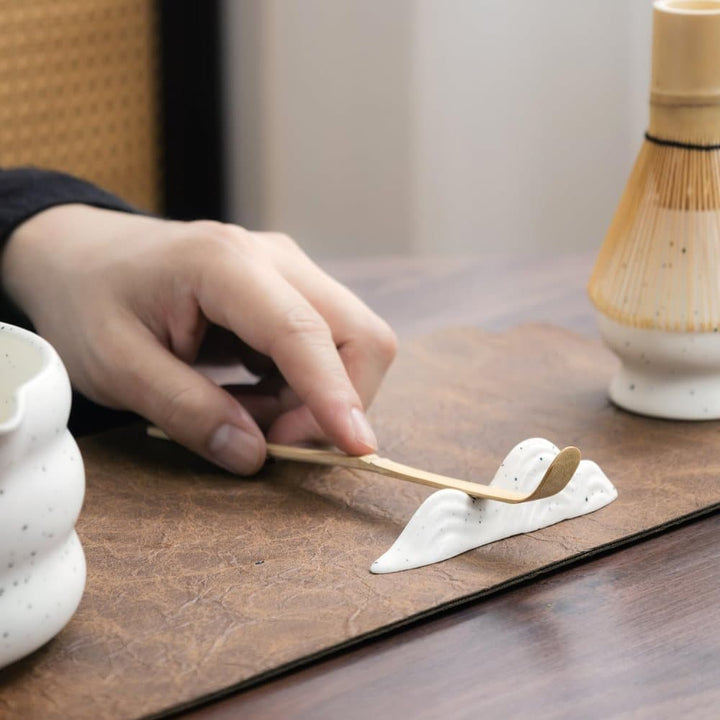 Translation missing: en.7-Piece Ceramic Matcha Tea Set with Bowl Whisk and Accessories, White