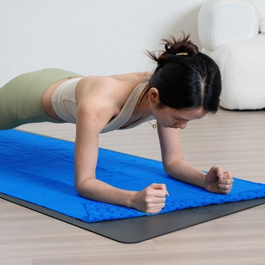 Translation missing: en.Yoga towel - Moisture-regulating and non-slip - Yoga towel - Quick-drying yoga mat fabric - Breathable yoga mat with mesh storage bag - Suitable for hot yoga, pilates and fitness - Blue