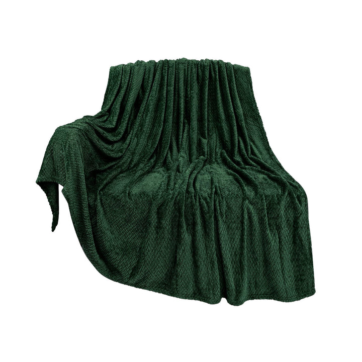 Translation missing: en.Christmas Solid Color Blanket, 59x39" Soft Warm Throw Blanket, Light-weight Plush Throw Blanket for Bed Sofa Camping Airplane Holiday Green