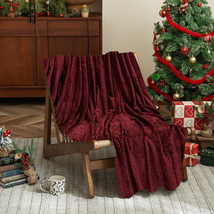 Translation missing: en.Christmas Solid Color Blanket, 59x39" Soft Warm Throw Blanket, Light-weight Plush Throw Blanket for Bed Sofa Camping Airplane Holiday Wine