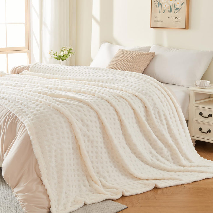 Translation missing: en.Throw Blankets for Bed Waffle White Blanket for Women Cozy Soft Fluffy Fleece Throw Blanket for Couch Lightweight Breathable Bed for All Season Cream 50x70