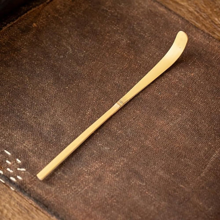 Translation missing: en.Bamboo Matcha Scoop - Traditional Chashaku Tea Spoon for Tea Ceremony - Elegant White Design - Tea Accessories - 18cm Size