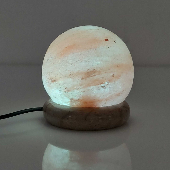 Translation missing: en.USB Colour Changing Salt Himalayan Lamp - Ball Sphere Shape Pink Rock LED Light