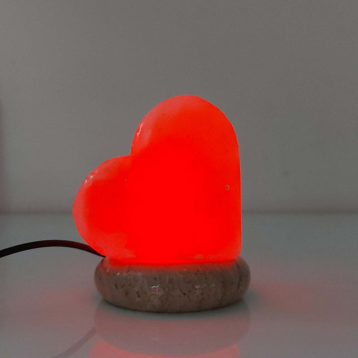 Translation missing: en.USB Colour Changing Salt Himalayan Lamp - Heart Love Shape Pink Rock LED Light
