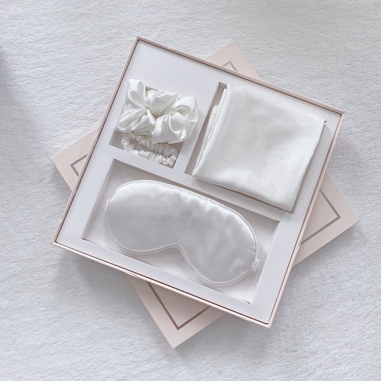 Translation missing: en.Luxury Satin Sleep Mask Gift Set,4-Piece with Pillowcase and Hair Accessories(White)