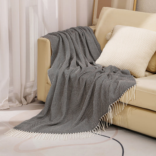 Translation missing: en.Black Elegant Herringbone Tassel Throw Blanket - Large Acrylic Faux Cashmere Soft Cozy Blanket for Sofa, Bed &amp; Decor (130x240cm)
