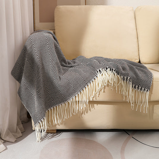 Translation missing: en.Black Elegant Herringbone Tassel Throw Blanket - Large Acrylic Faux Cashmere Soft Cozy Blanket for Sofa, Bed &amp; Decor (130x240cm)