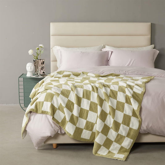 Translation missing: en.Grey and White Premium Knitted Checkerboard Throw Blanket(130 x 150 CM) - Soft Half-Velvet Fleece Nap Blanket, Couch Throw &amp; Office Decorative Wrap