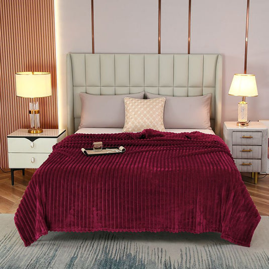 Translation missing: en.150*200cm Red Solid Colour Flannel Throw Blanket - Thick Double-Sided Fleece with Ribbed Texture - Soft throw blanket&amp; Lightweight for Sofa, Bed, Office Nap, Air-Conditioned Rooms - Durable, Machine Washable, Non-Shedding