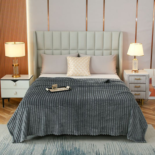 Translation missing: en.150*200cm Dark grey Solid Colour Flannel Throw Blanket - Thick Double-Sided Fleece with Ribbed Texture - Soft throw blanket&amp; Lightweight for Sofa, Bed, Office Nap, Air-Conditioned Rooms - Durable, Machine Washable, Non-Shedding